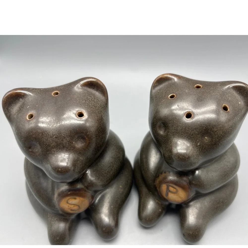 Pigeon River‎ Pottery signed T. Bullen black bear S&P  2010